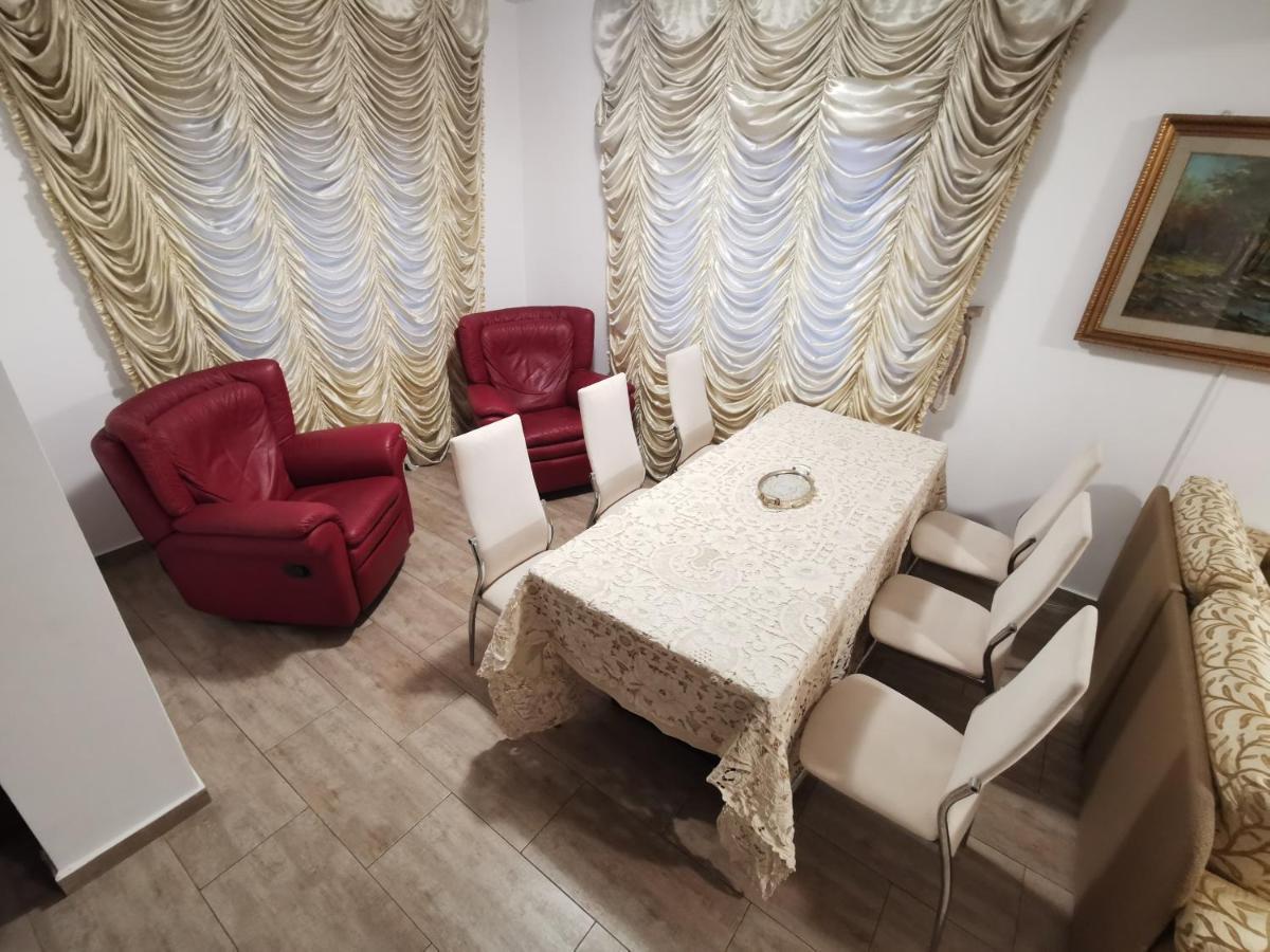 Vila Deal Săcele Exterior foto